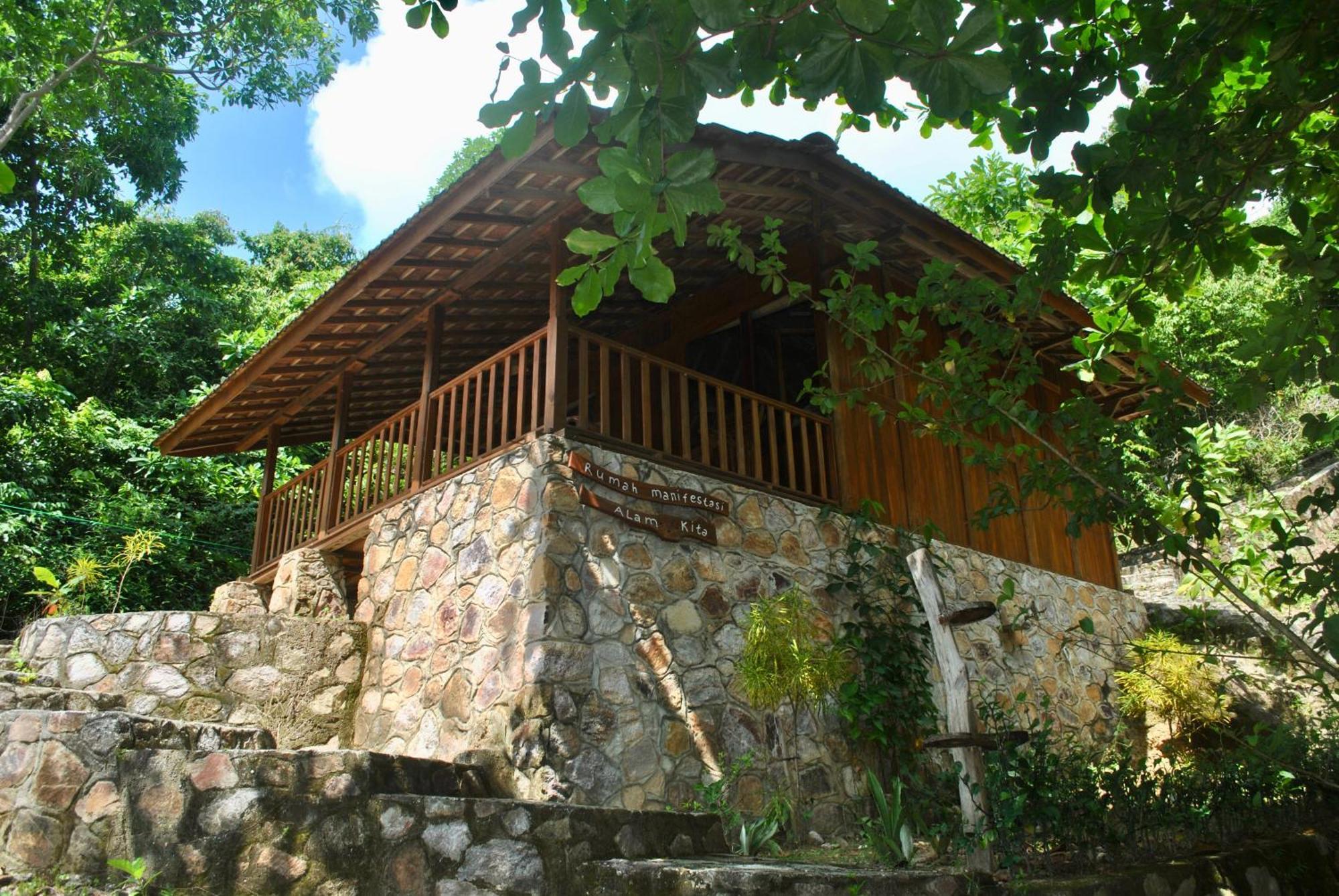 Hotel Alam Kita Karimunjawa Esterno foto