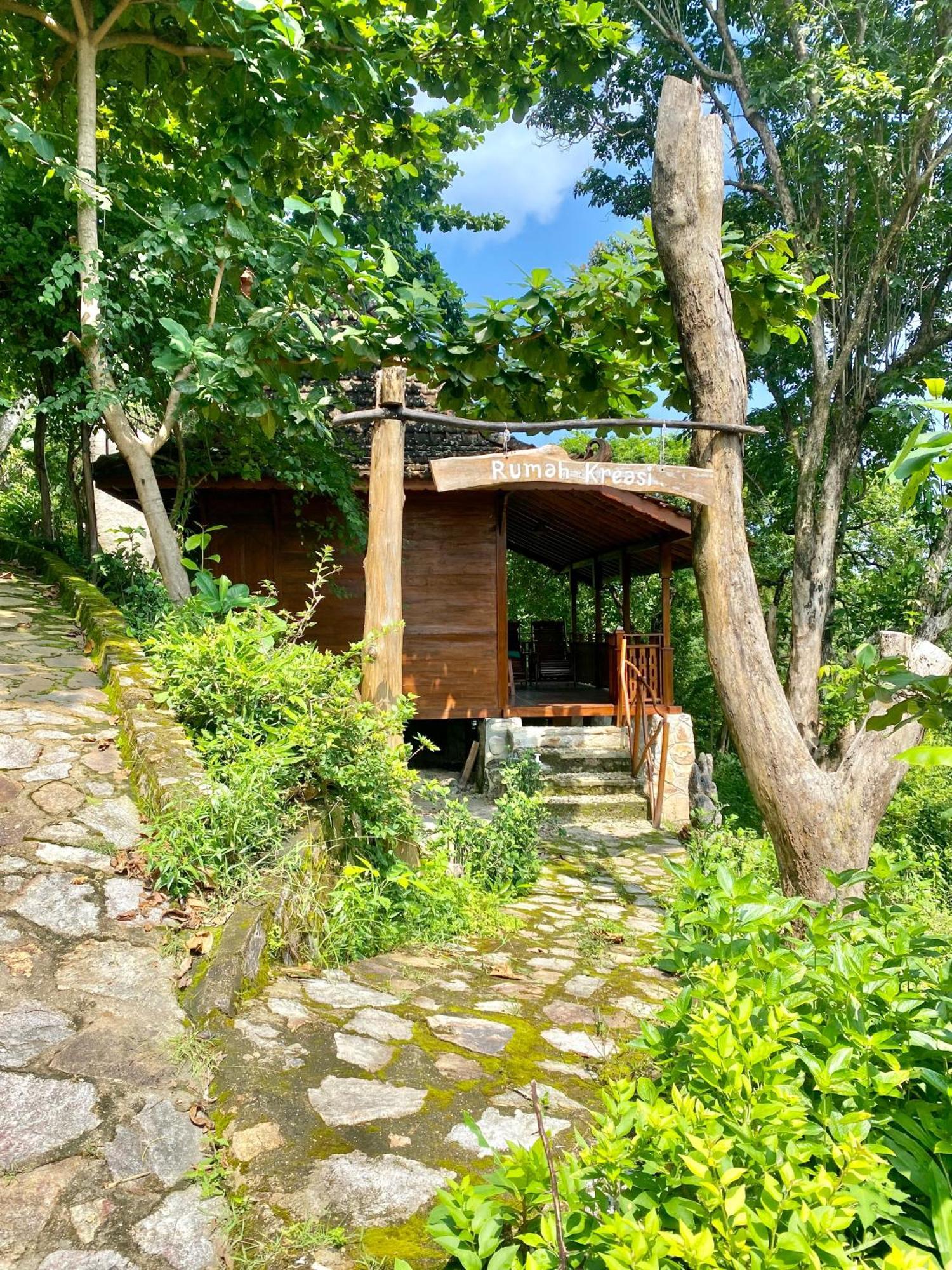 Hotel Alam Kita Karimunjawa Esterno foto